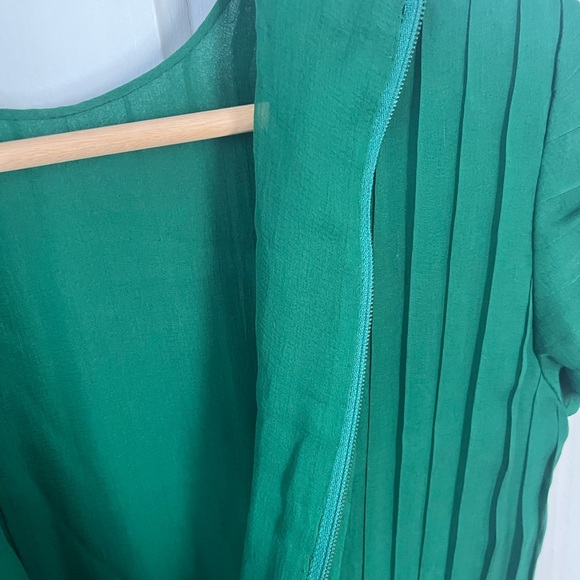 Vintage 1960s designer Norman Noreen Green silk chiffon dress with pleats small - Picture 8 of 8